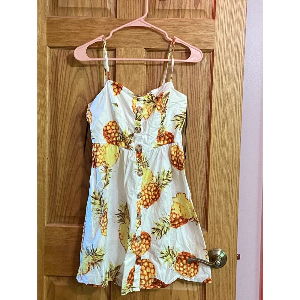 Medium Forever 21 pineapple print dress